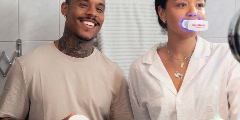 PearlSmile teeth whitening set to share with a friend or a partner